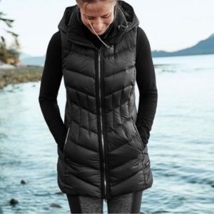 ATHLETA Goose Down West with Hood Size Small